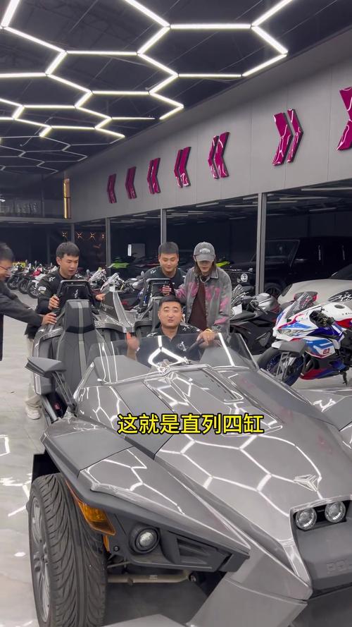 弹弓摩托车,热血激情的极限赛车竞速之旅,即刻启程!
