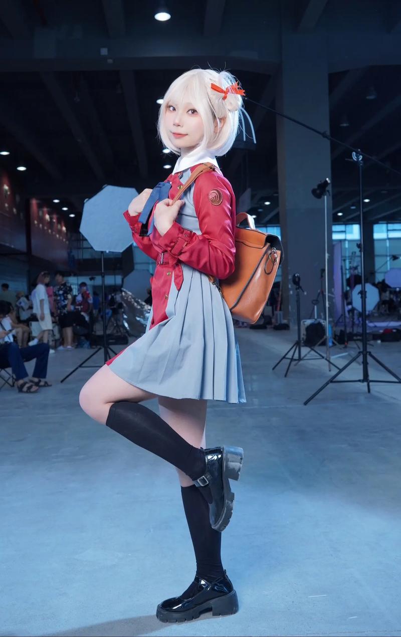 Lycoris Recoil 莉可丽丝舞台服装展示活动即将盛大启幕,探索时尚与战斗的完美交融!