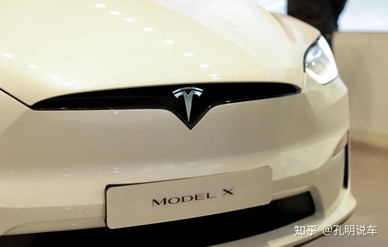 和平精英特斯拉Model3与ModelX，豪华对决，哪款更胜一筹？