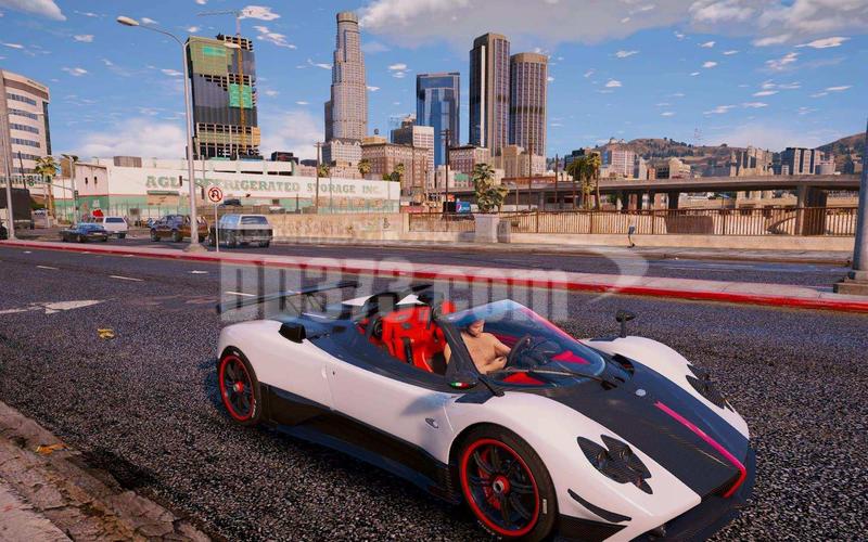 GTA5手游版震撼来袭,上帝模式开启,无所不能的玩家新体验!